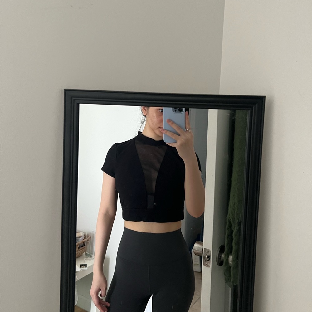 Express mesh crop top